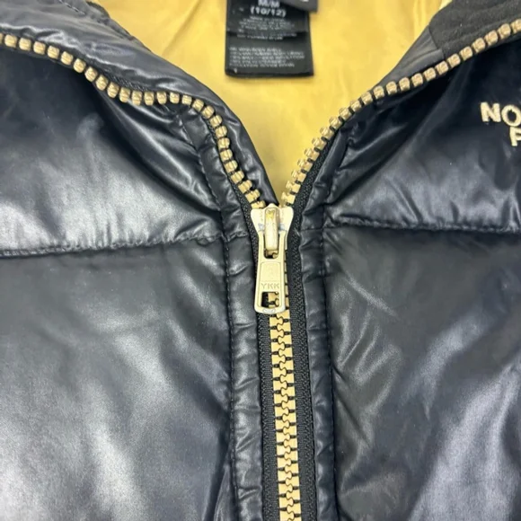 The North Face Black Puffer Jacket size M 10/12 - Picture 3 of 7